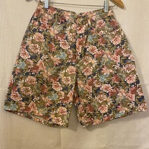 Vintage Floral Patterned Shorts